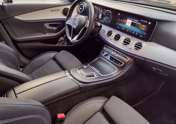 Mercedes-Benz Klasa E cena 184500 przebieg: 80000, rok produkcji 2022 z Otmuchów małe 191